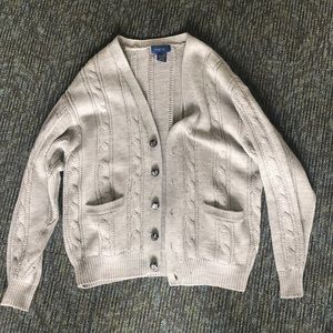 Gray knitted cardigan